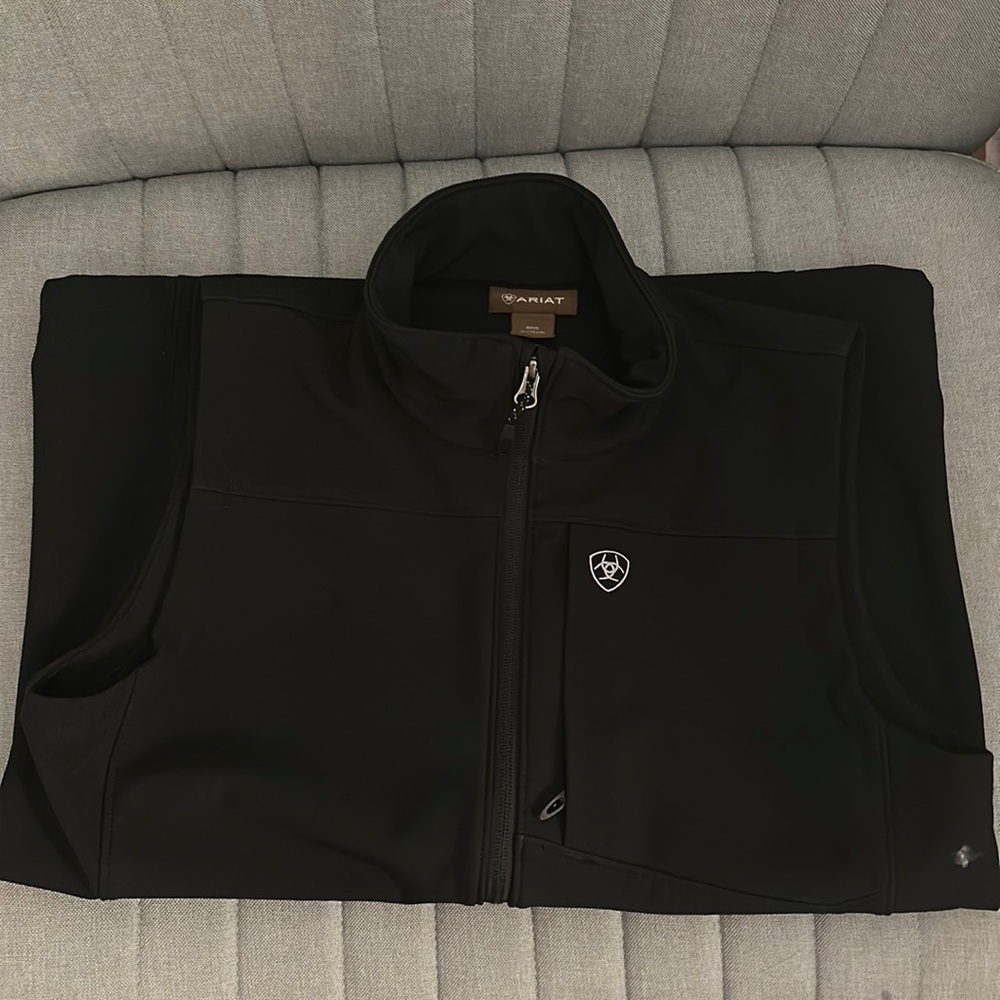 NEW CONDITION Ariat Vernon 2.0 softshell vest
